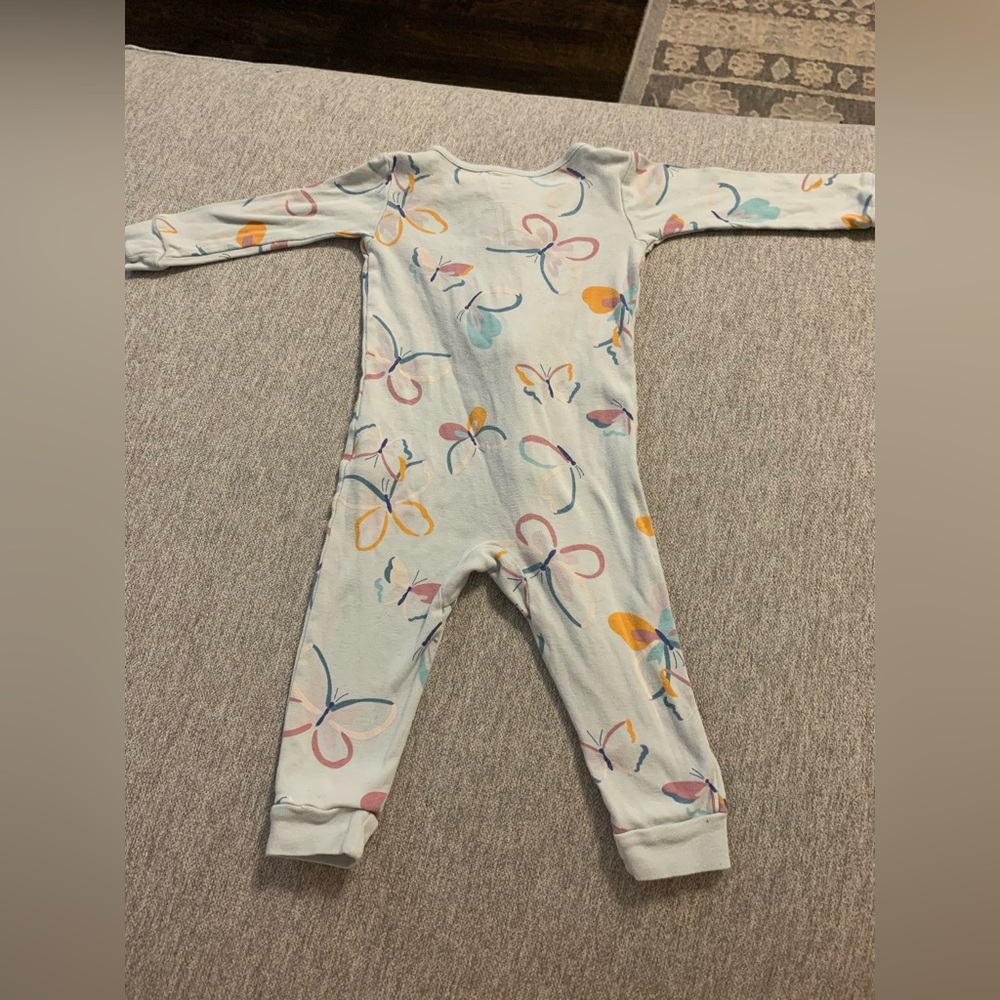 Lot of 3 baby pajamas carters size 18 months fleece sloths, butterfly & whales - Picture 10 of 10